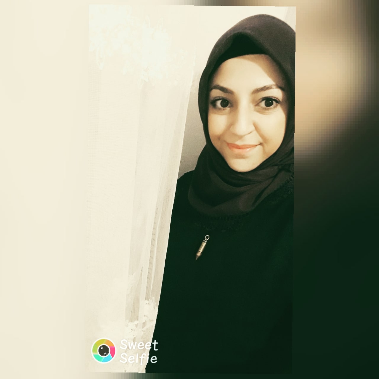 ayse24