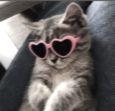 <3